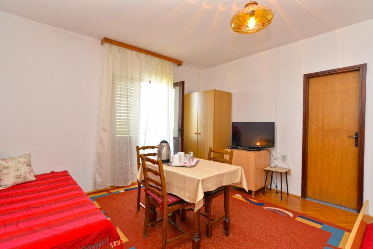 App & Rooms Rovinj 1068 Exterior photo