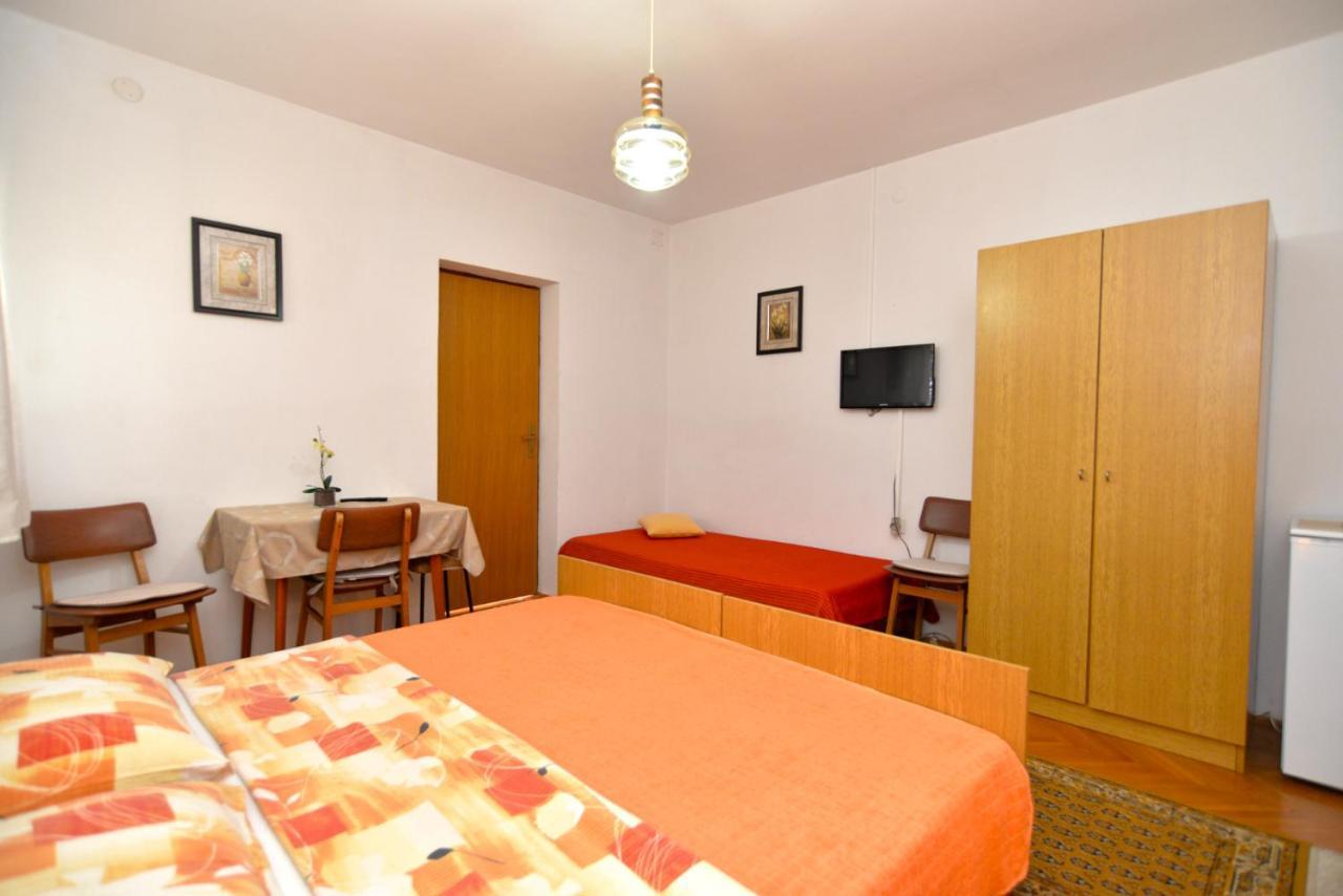 App & Rooms Rovinj 1068 Exterior photo